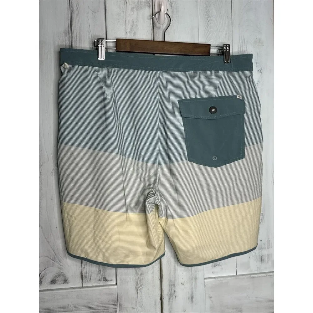 VUORI Cruise Board Shorts Swim Trunks Men's Size 36  Sagebrush‎ Wave Stripe Blue